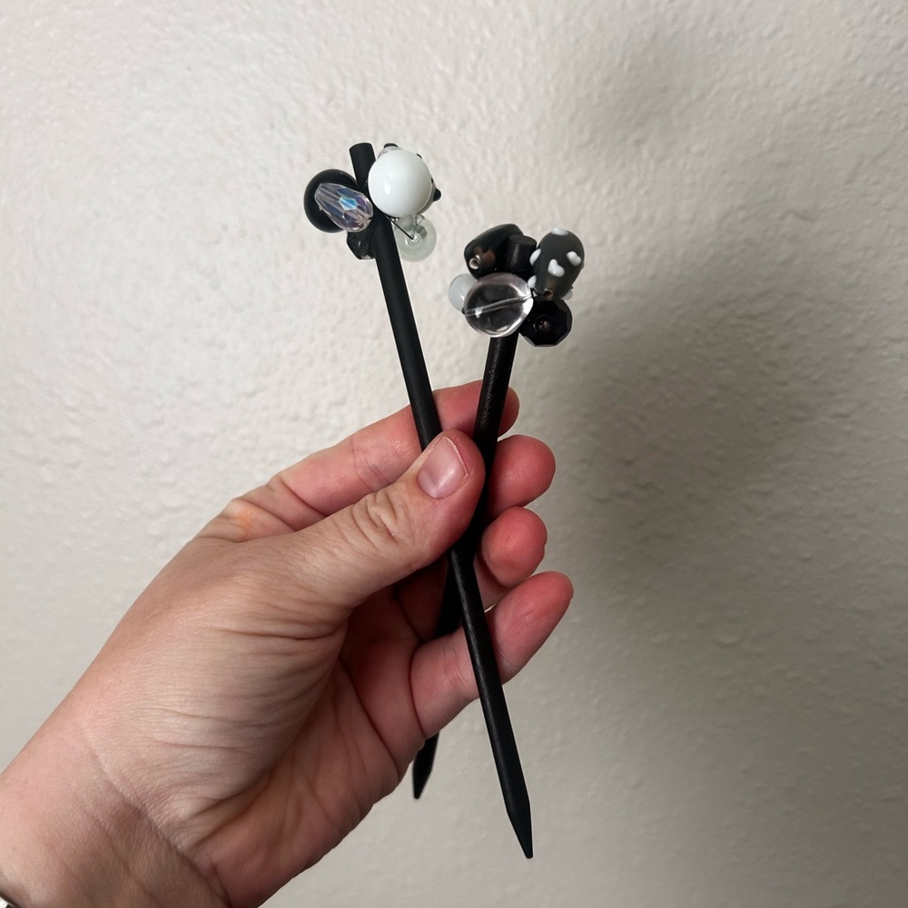 Black and White Decorative Hair Sticks